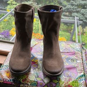 ZIGI GIRL  CANON  LIGHT BROWN SUEDE BOOT SIZE 7.5 NEW NO BOX